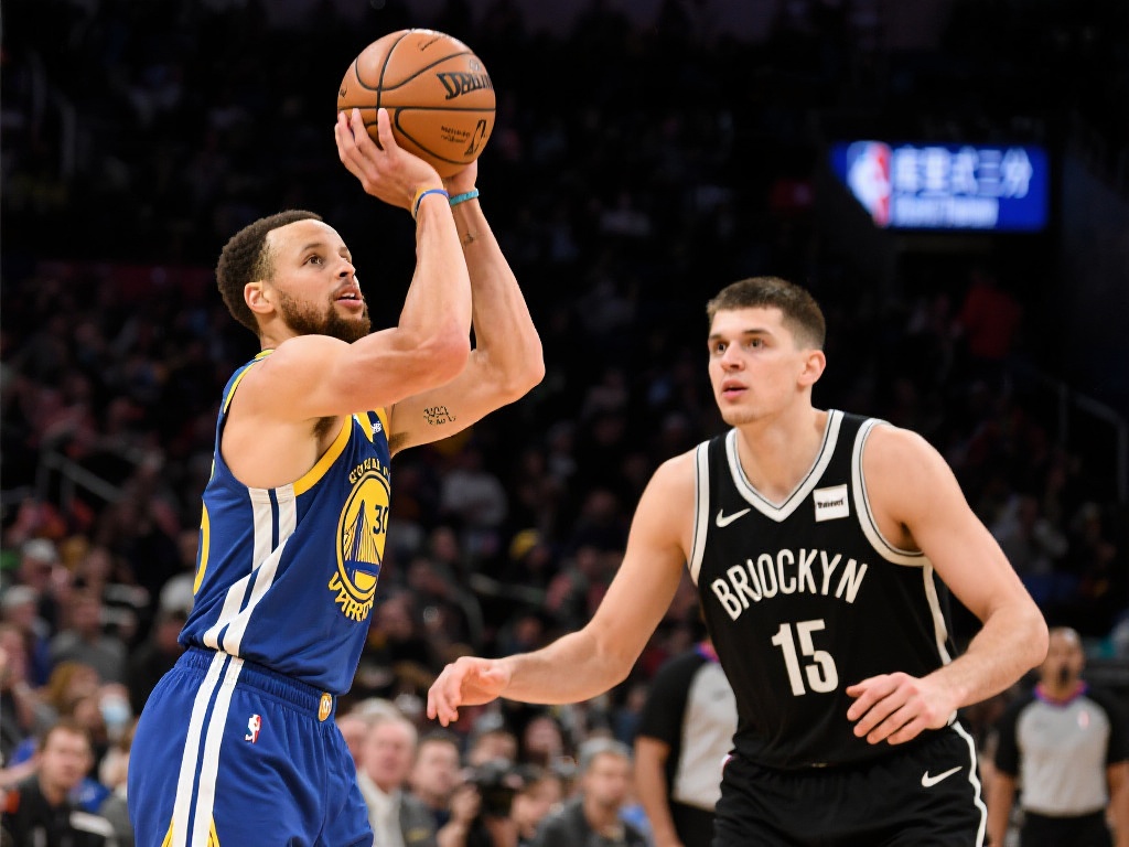 波杰姆斯基:本赛季与库里中场三分大战打成平手 每次赛事开始,球迷们总是期待比赛中的"库